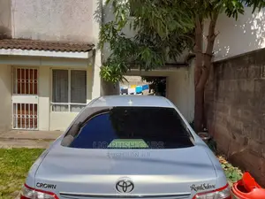 Toyota Crown 2011 Silver