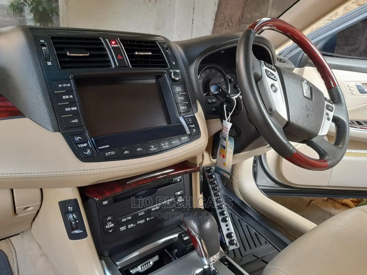 Toyota Crown 2011 Silver