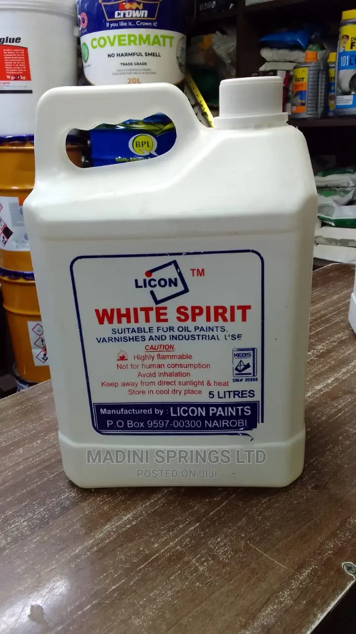 White Spirit Suitable for Thinning Oil Paints and Varnishes