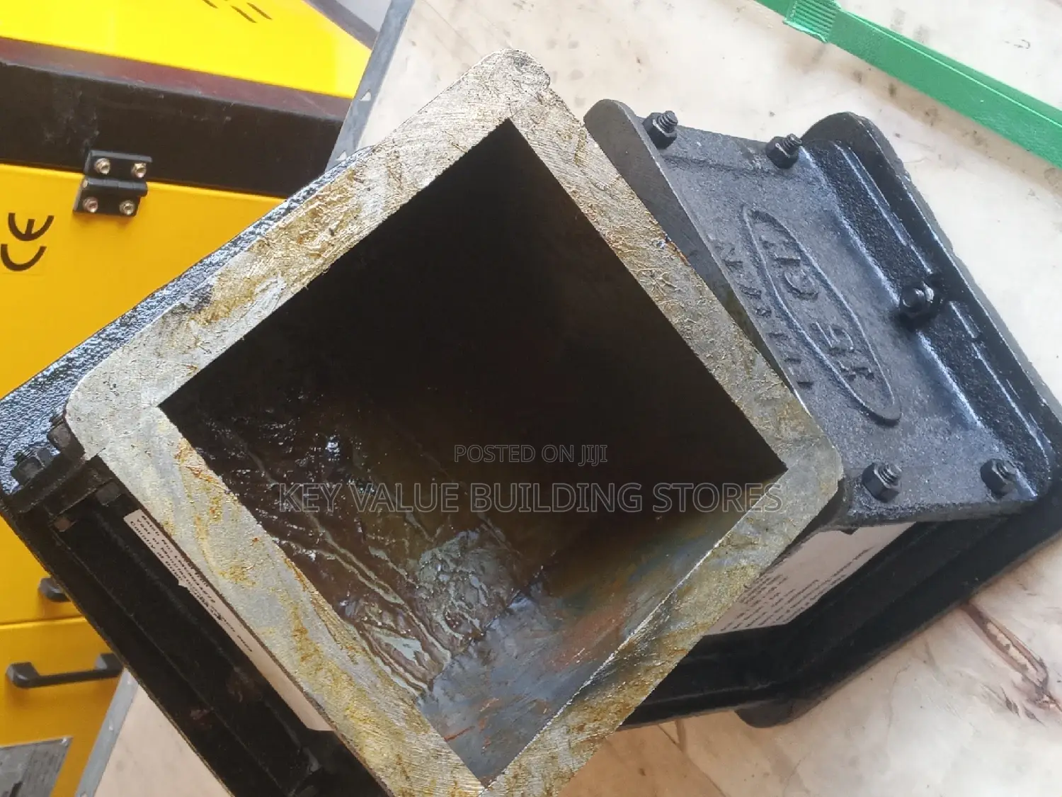 Premium Cast Iron Cube Moulds (Concrete Testing)