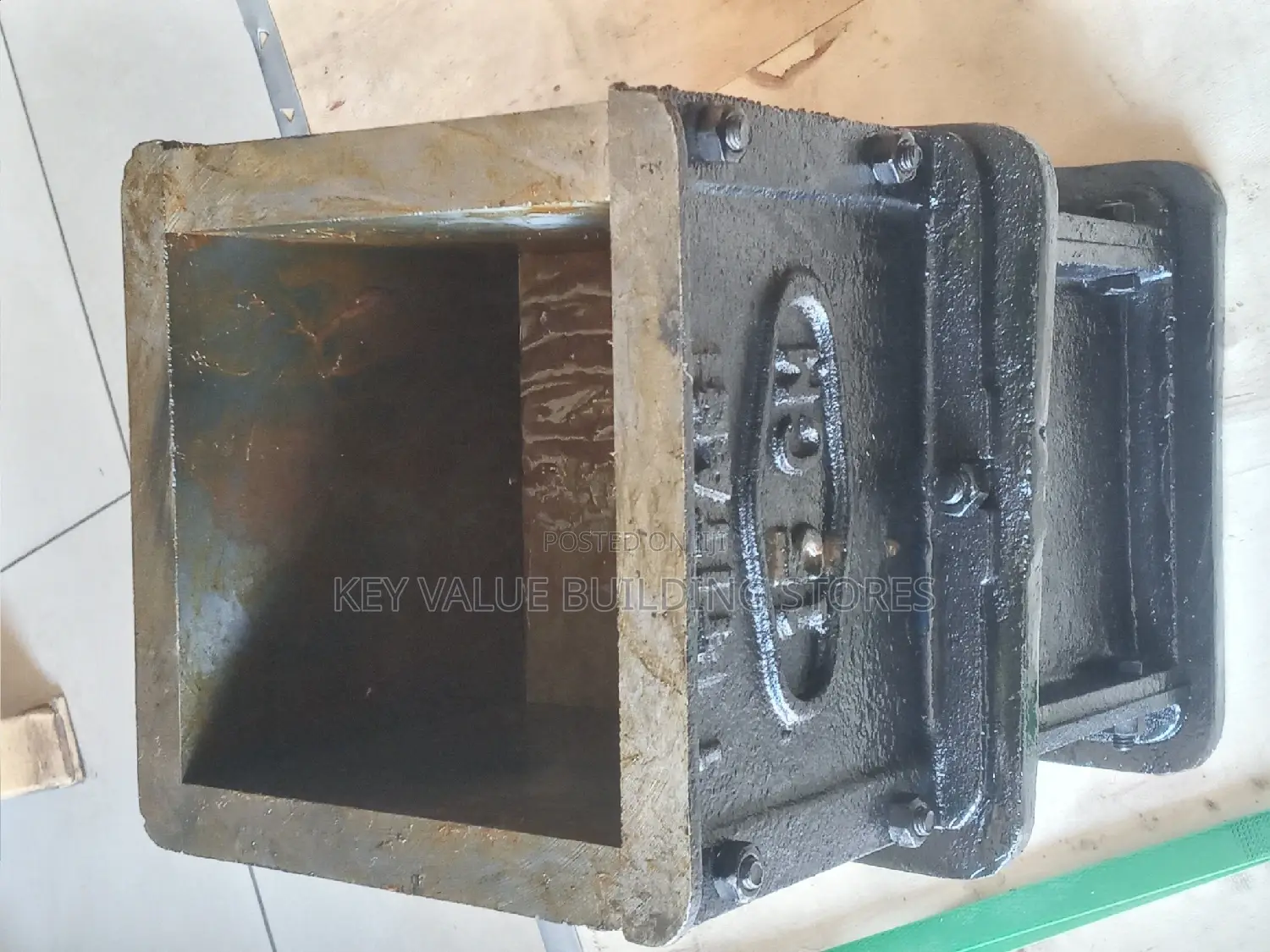 Premium Cast Iron Cube Moulds (Concrete Testing)