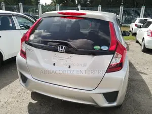 Honda Fit 2016 Silver