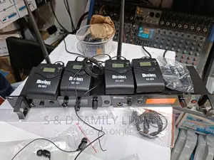 4 Channels in-Ear Monitor System