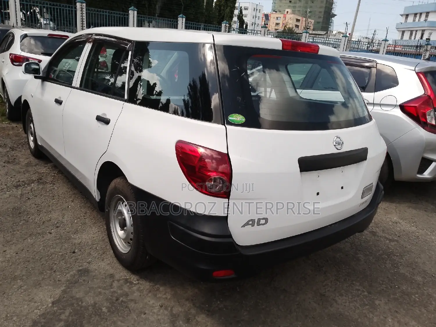 Nissan Advan 2016 White