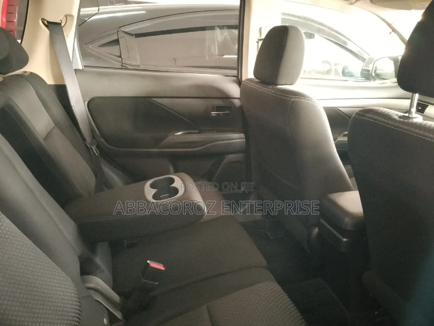 Mitsubishi Outlander 2016 Gold