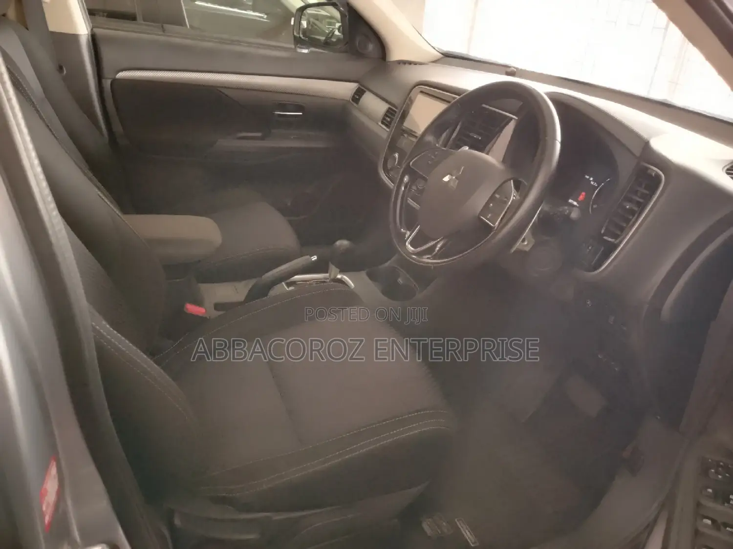 Mitsubishi Outlander 2016 Gold