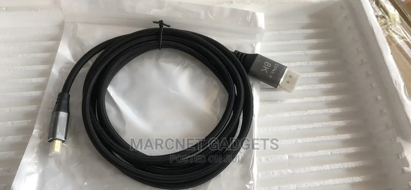 Thunder to Display Port Cable 2M Picture DP 1.4