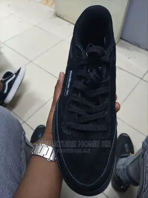 Reebok Sneakers