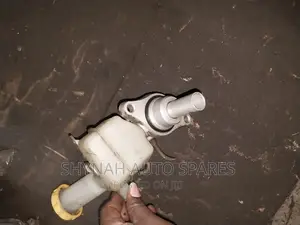 Brake Master Cylinder Mitsubishi RVR