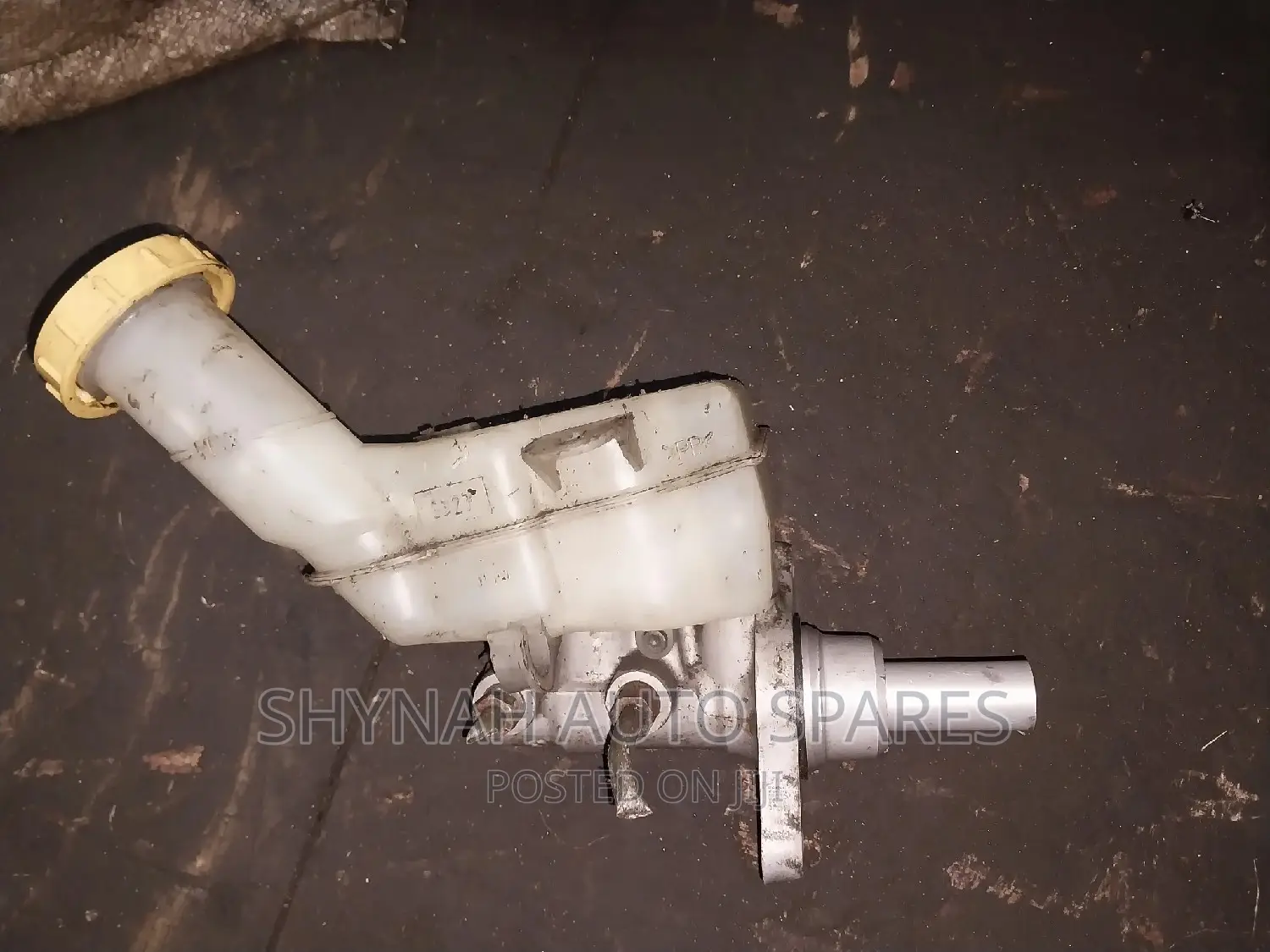 Brake Master Cylinder Mitsubishi Outlander
