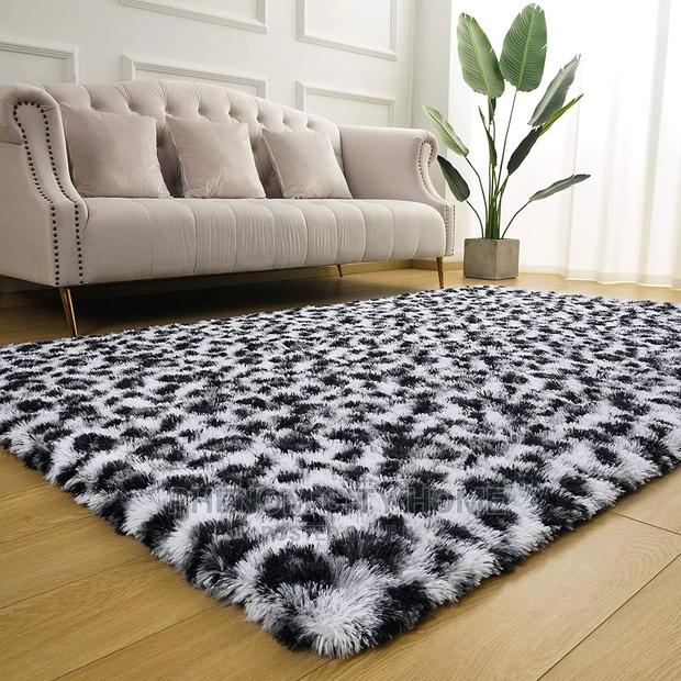 Patched Fluffy Carpet - thumbnail 2