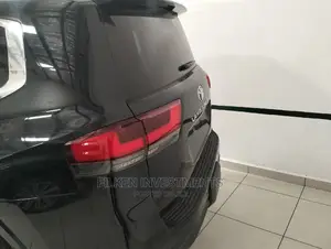 New Toyota Land Cruiser 3.3 DT 2022 Black