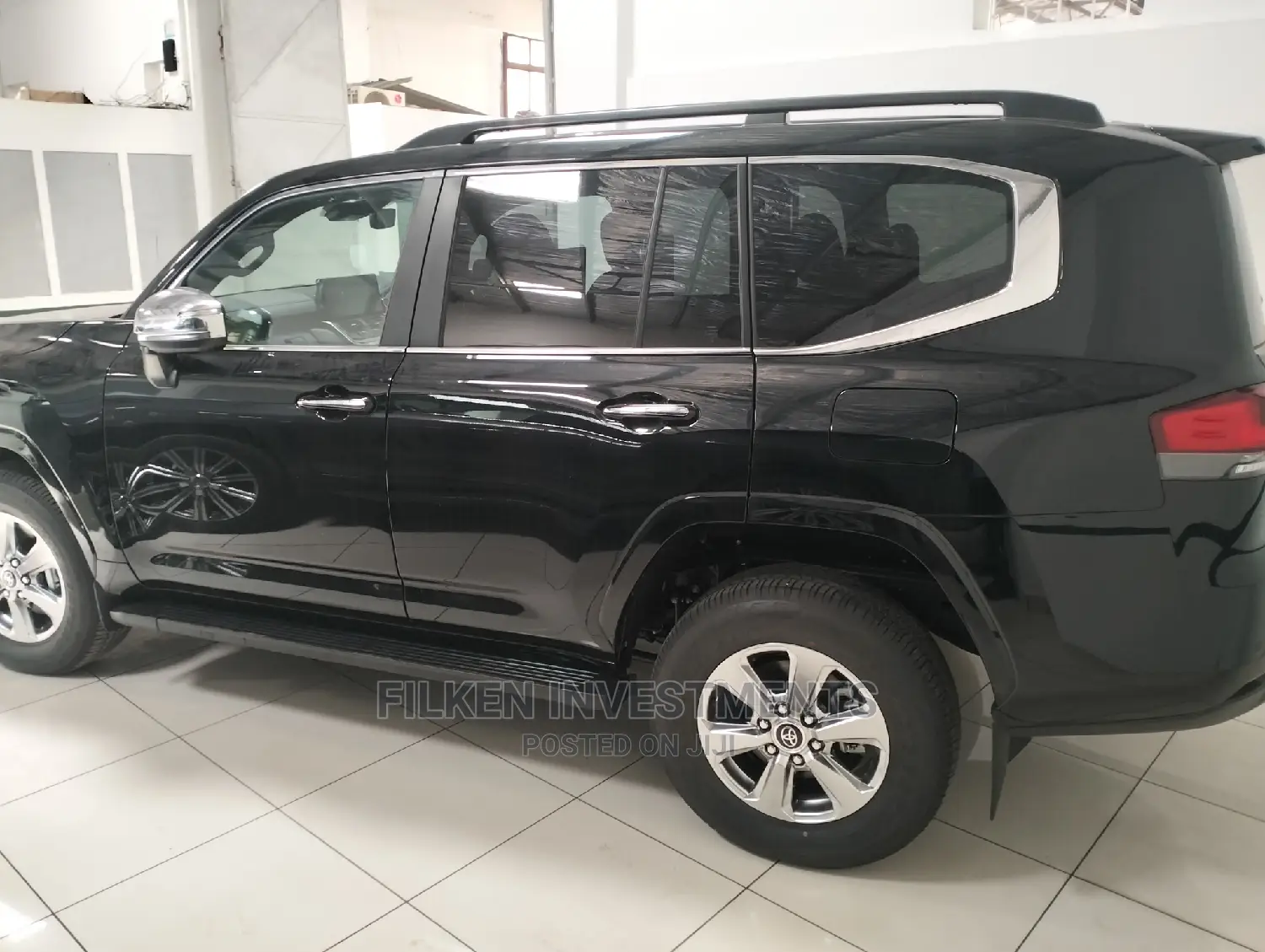 New Toyota Land Cruiser 3.3 DT 2022 Black