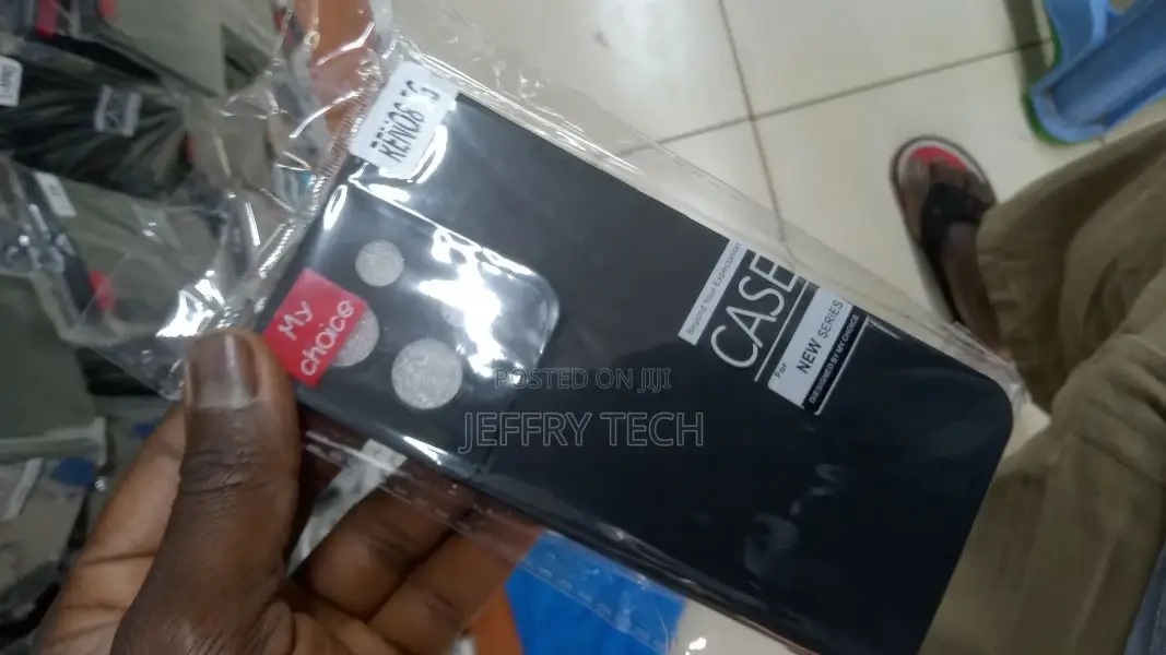 Soft Silicone Case for Oppo Reno 8 5G With Microfiber