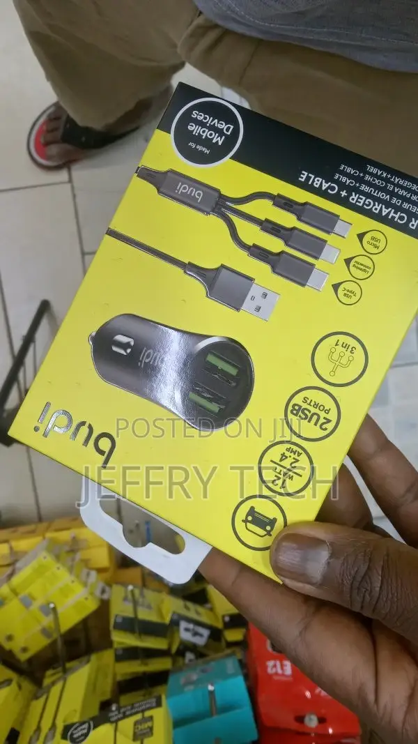 Car Charger With 3-in-1 Charging Cable