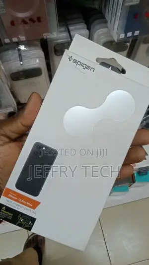 Spigen Ultra Hybrid iPhone 12 Pro Max Case - Crystal Dark Cl