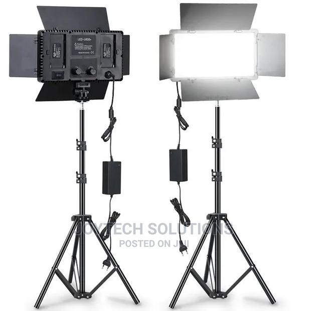 High End Uc - Led 800 With Stand and Two Batteries. - main view