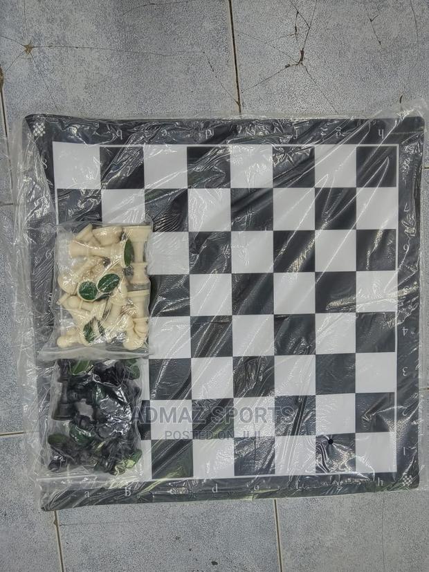 Full Mat Chess Set - thumbnail 2