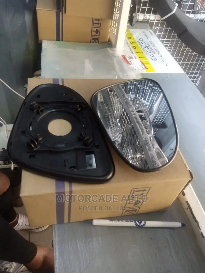 Fielder Side Mirror Glass