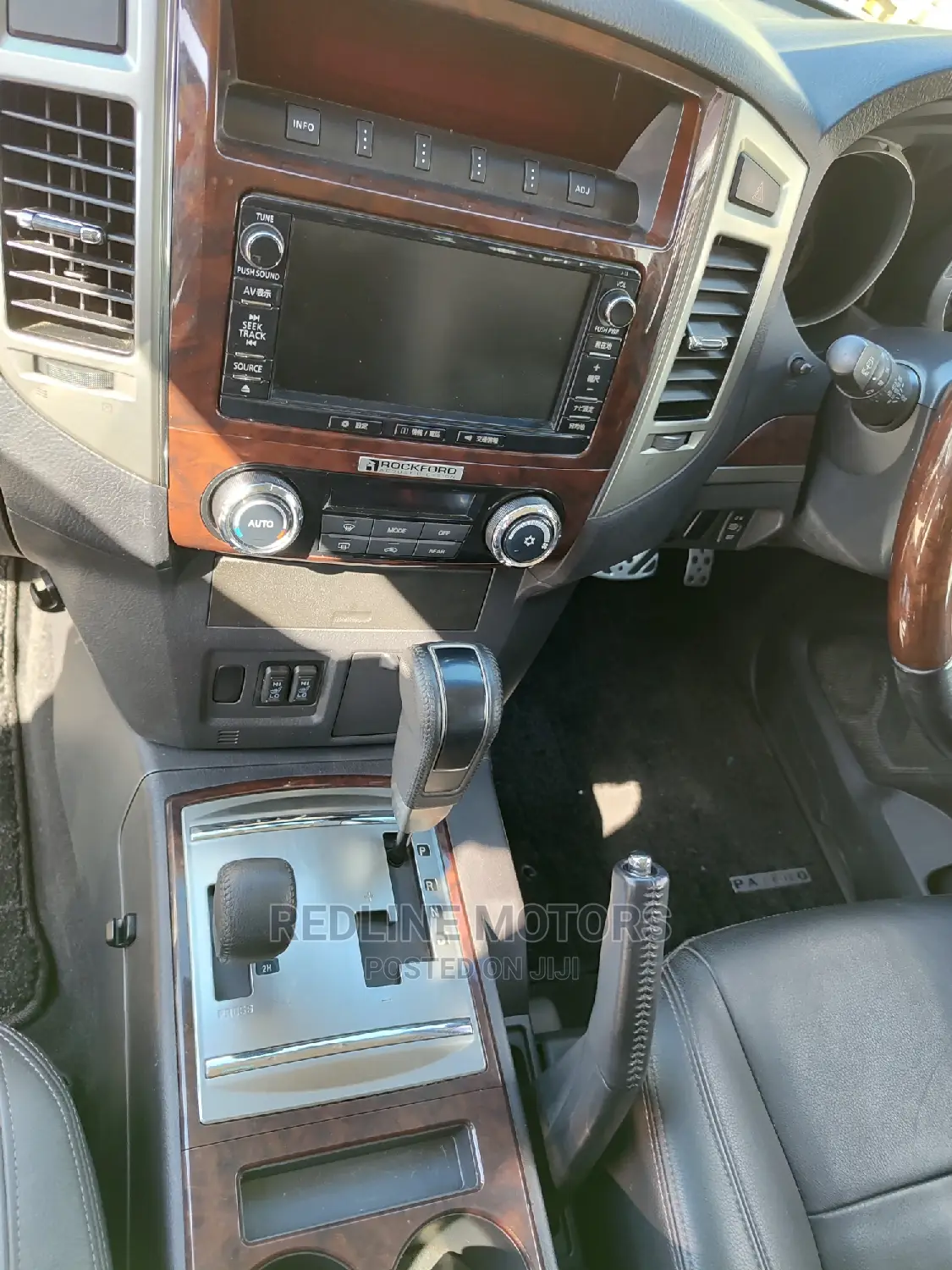 Mitsubishi Pajero V80 3.2 DI-D 2016 Silver