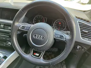 Audi Q5 2016 Matt Black