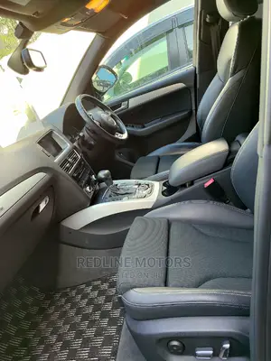 Audi Q5 2016 Matt Black