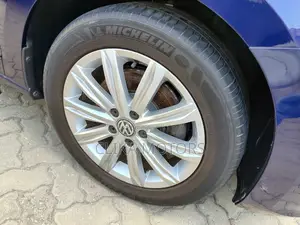 Volkswagen Touran 2016 Blue