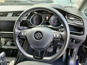 Volkswagen Touran 2016 Blue