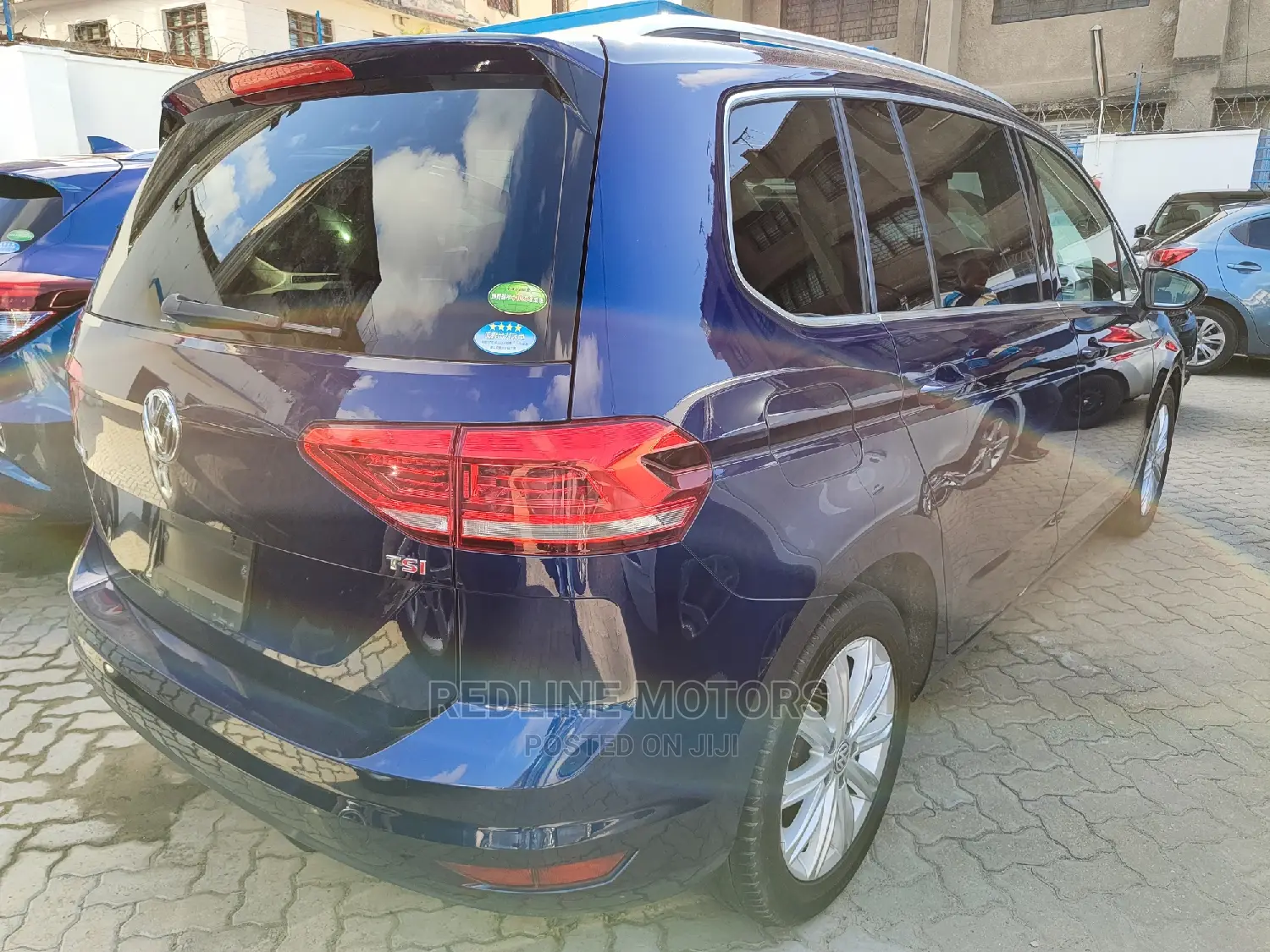 Volkswagen Touran 2016 Blue