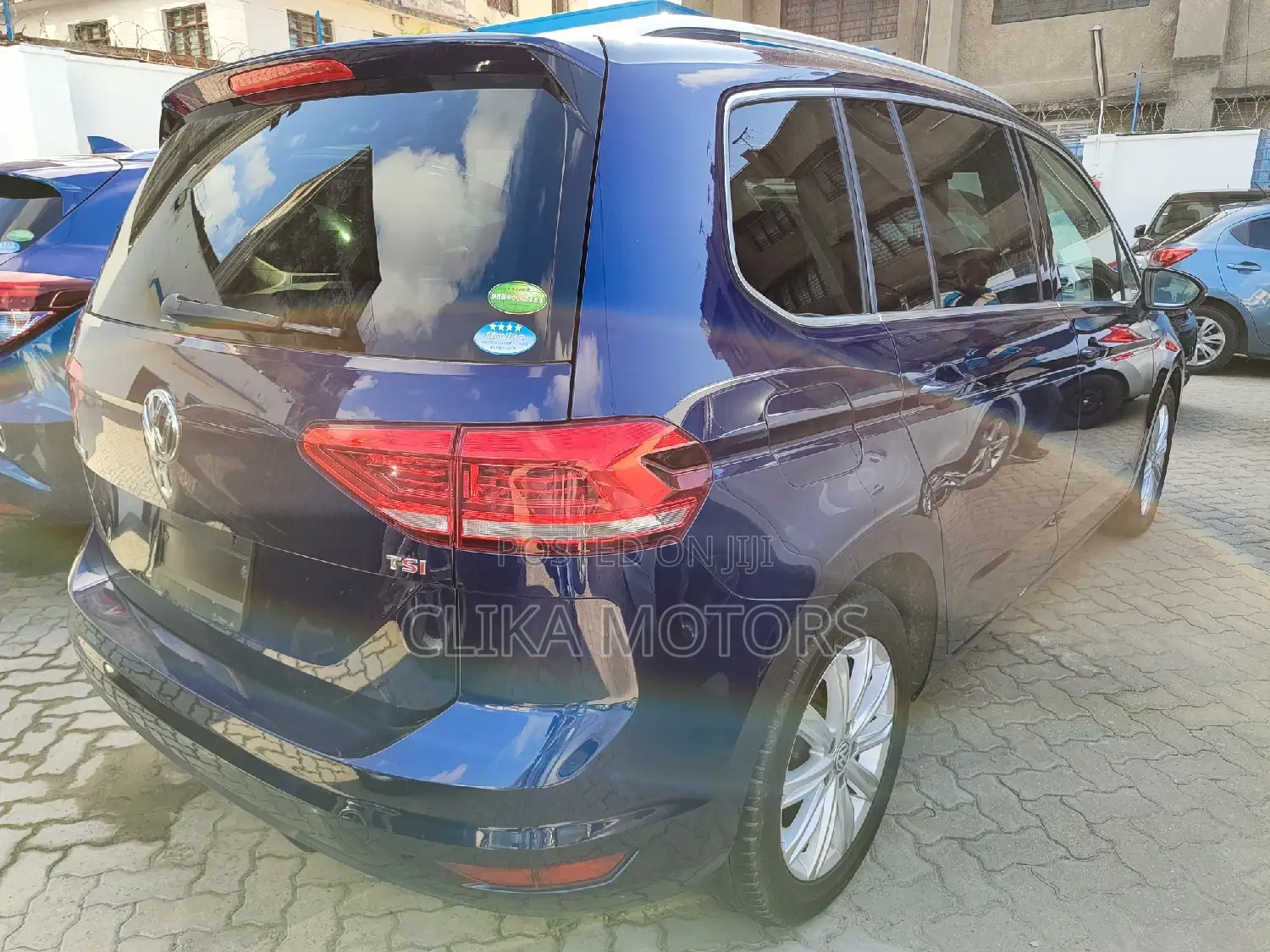 Volkswagen Touran 2016 Blue