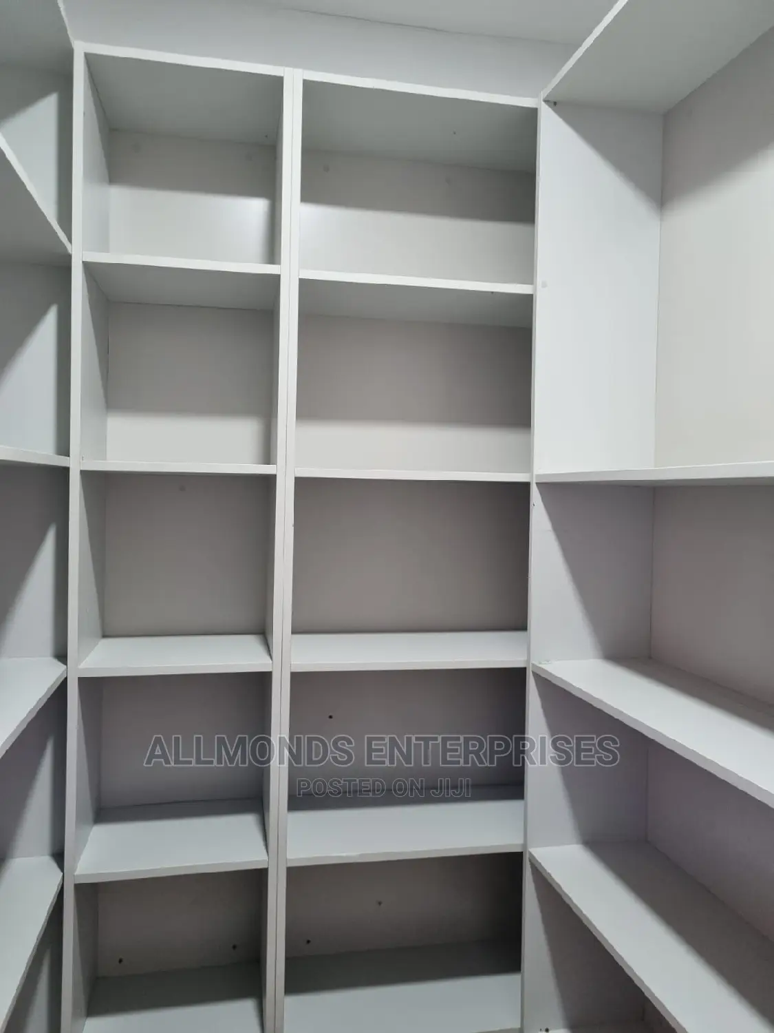 5bdrm Maisonette in Membley Estate for sale