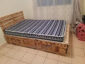 4*6 Pallet Bed- Detachable Bed- (#€)