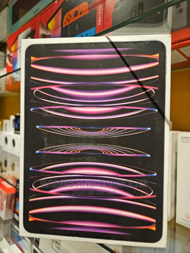 New Apple iPad Pro 11 (2022) 256 GB Gray - main view