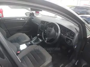 Volkswagen Golf TSI SE 4-Door FWD 2017 Black
