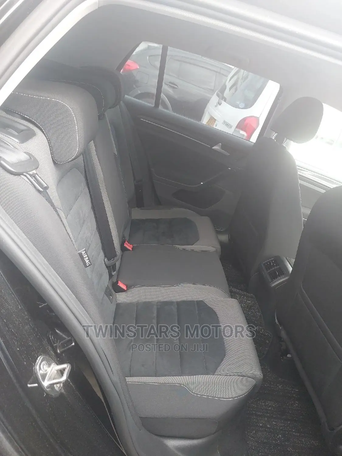 Volkswagen Golf TSI SE 4-Door FWD 2017 Black