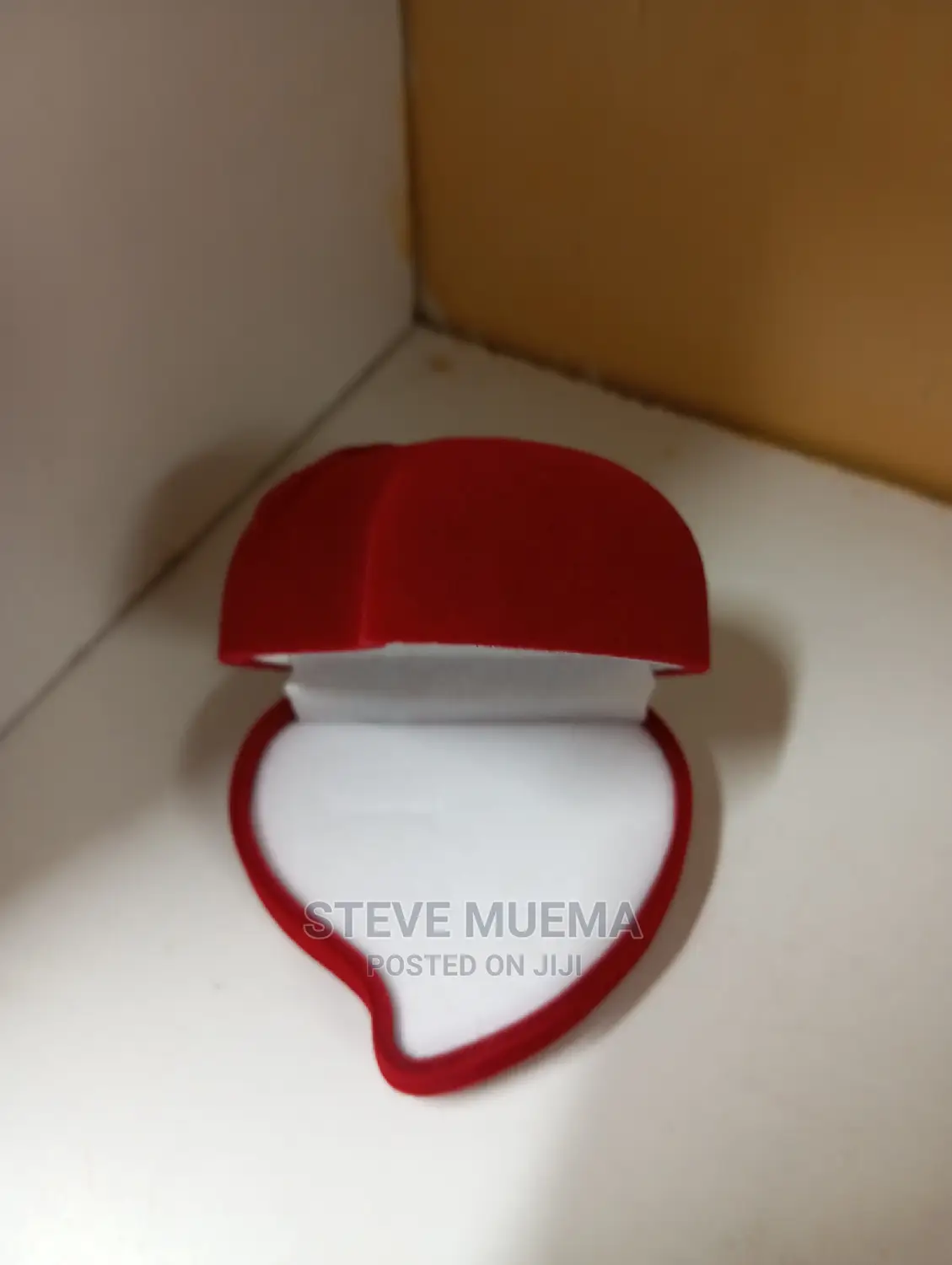 Luxury Velvet Ring Case.