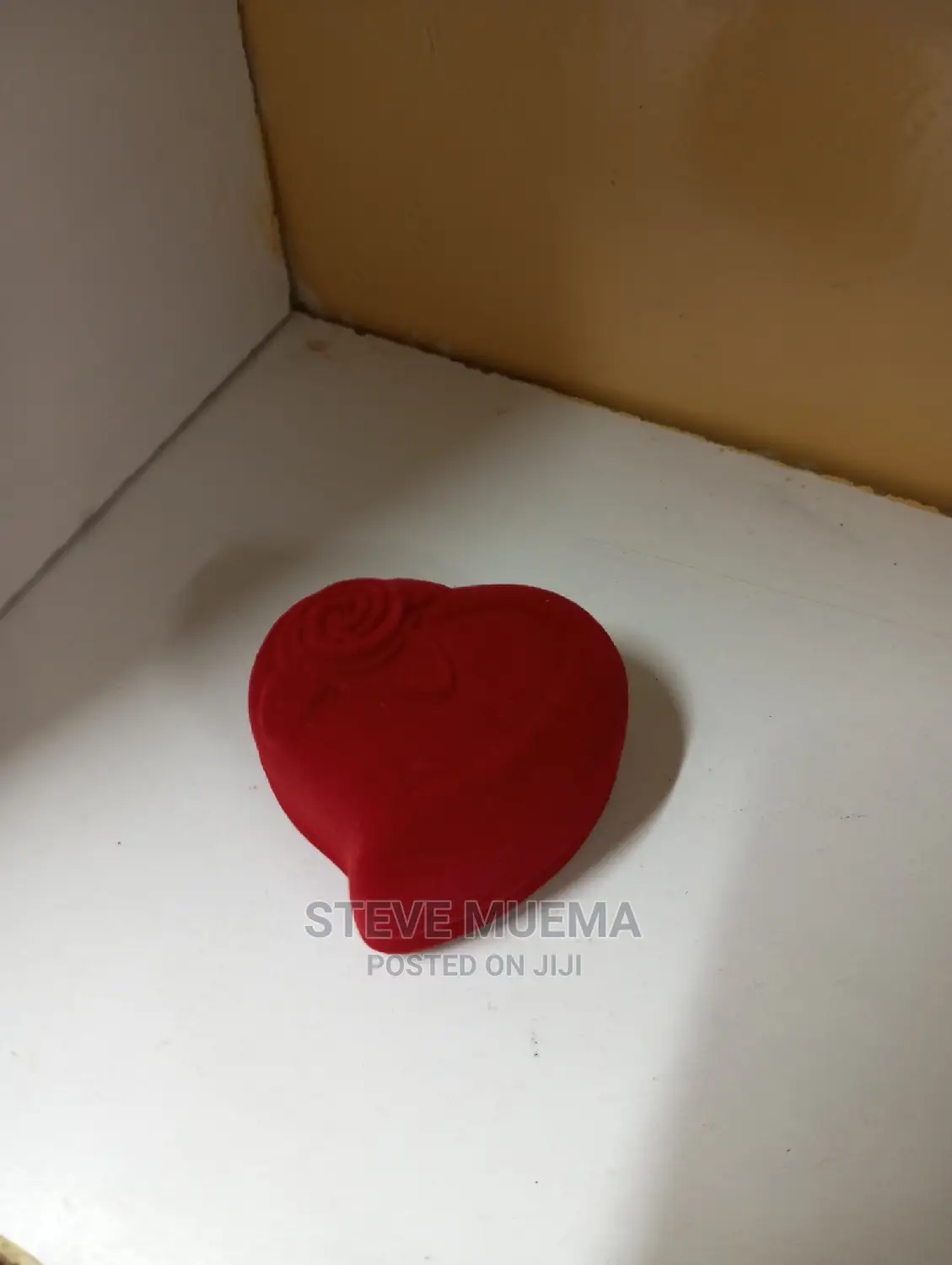 Luxury Velvet Ring Case.
