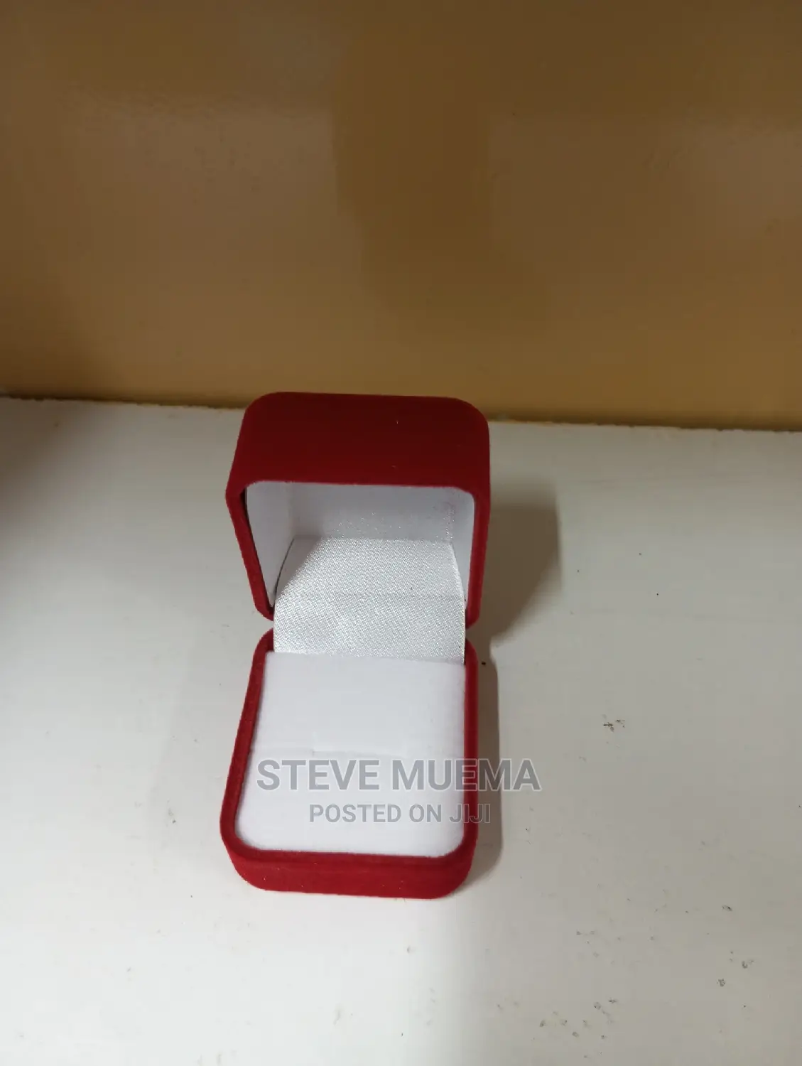 Luxury Velvet Ring Case.