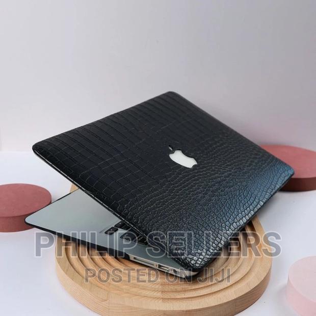 Crocodile Texture Black Macbook Case for New Macbook M1/M2 A