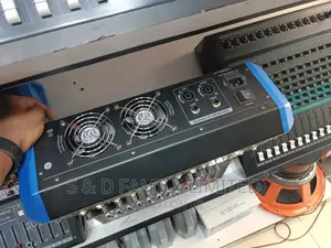 Soundcraft 8 Channels Powered Mixer PMY-USB