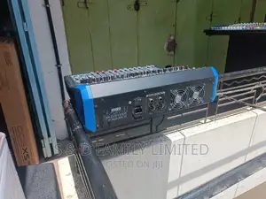 Soundcraft 12 Channels Powered Mixer PMY-USB
