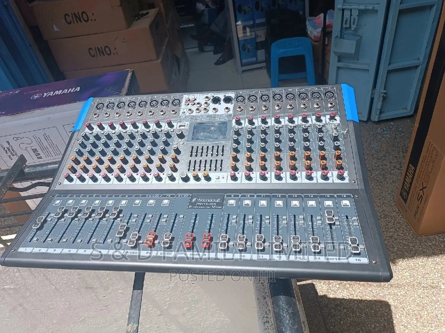 Soundcraft 16 Channels Powered Mixer PMY-USB