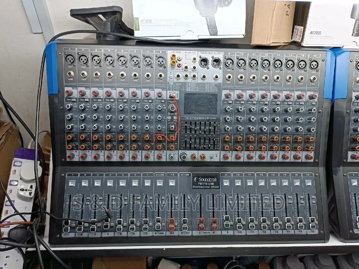 Soundcraft 16 Channels Powered Mixer PMY-USB