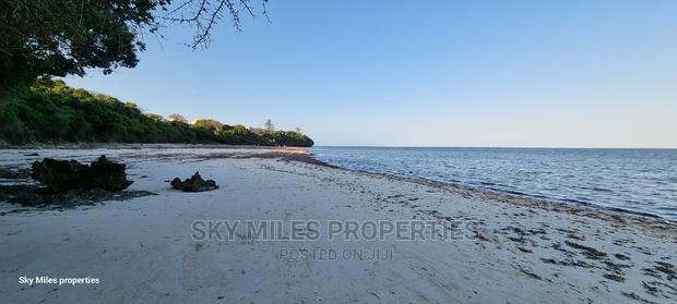 Serena,Go Kart 20.5 Acres Beach Plot on Sale - main view