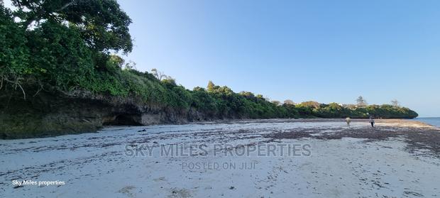 Serena,Go Kart 20.5 Acres Beach Plot on Sale - thumbnail 3