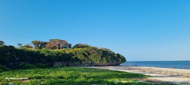 Serena,Go Kart 20.5 Acres Beach Plot on Sale - thumbnail 5