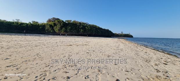 Serena,Go Kart 20.5 Acres Beach Plot on Sale - thumbnail 7