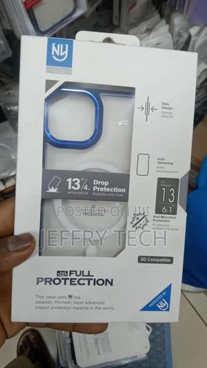 Clear Case With Colorful Grip Blue Edge for iPhone 13 - thumbnail 2