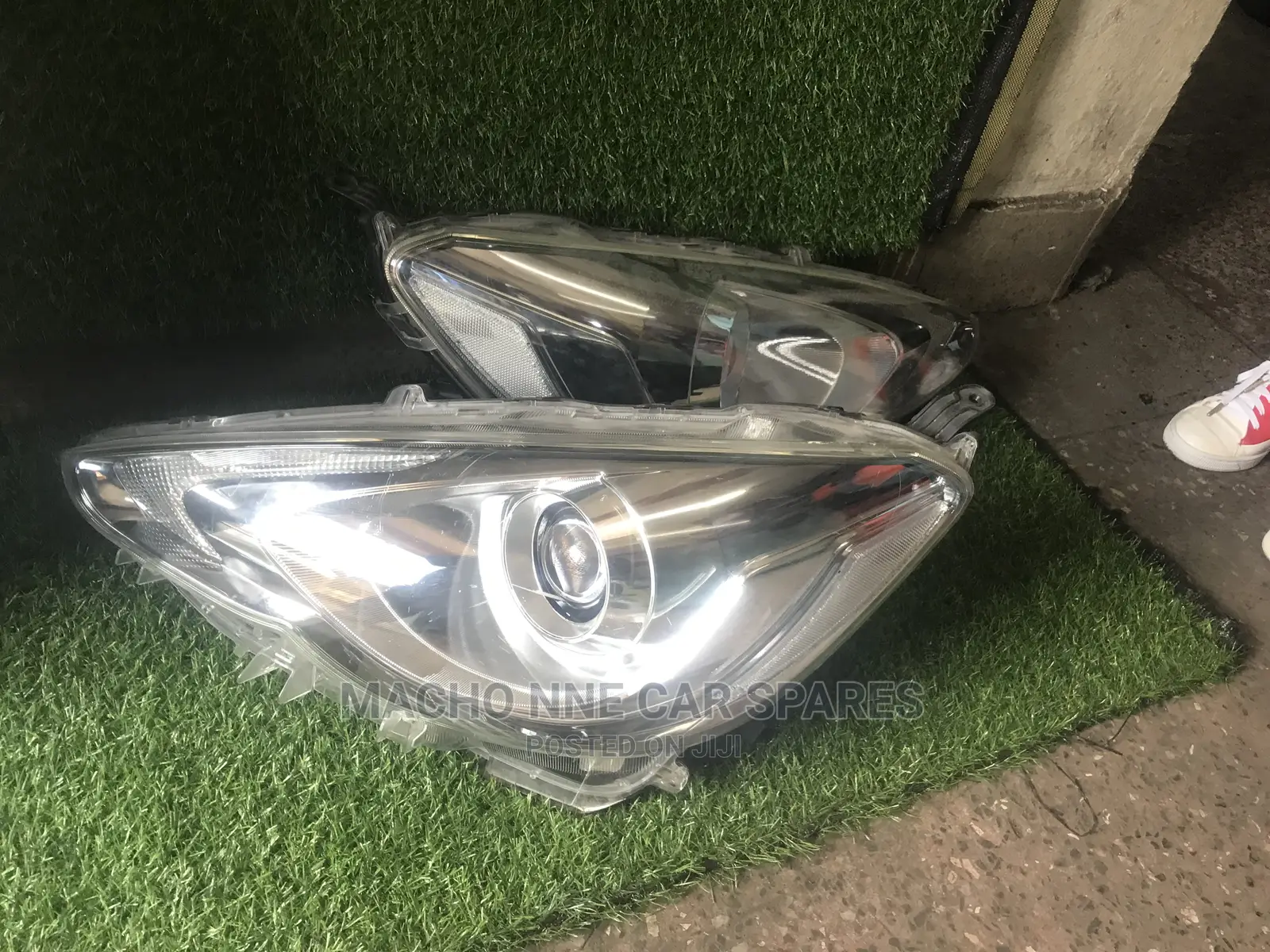 Toyota Aqua 2015 Xenon Headlight
