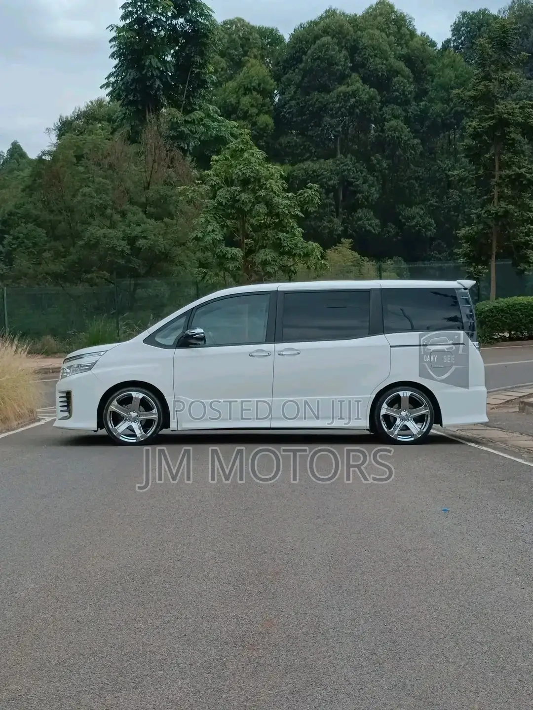 Toyota Voxy 2016 White
